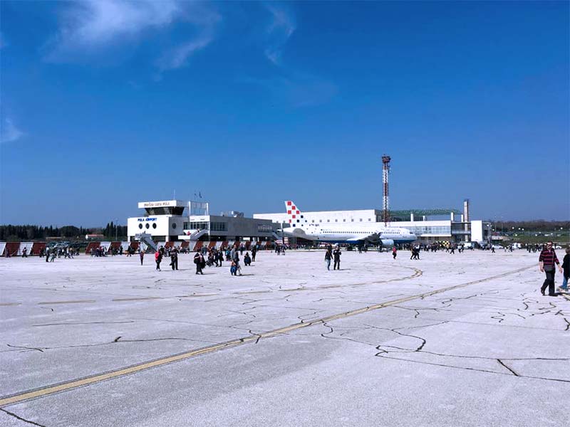 taxi from pula airport to porec